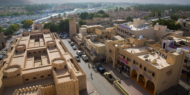 Nizwa-son-fort-et-son-souk